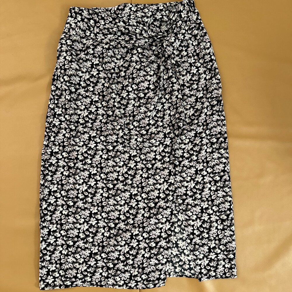 Abercrombie Knoted Elevated Midi Pattern Slit Skirt Size M